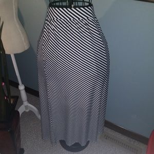 Nwt plus size maxi skirt